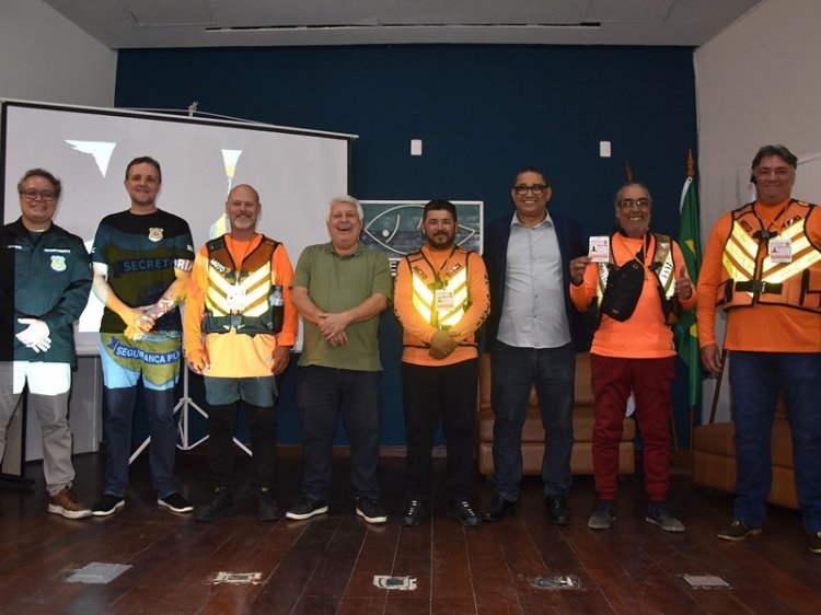 Prefeitura de Angra regulamenta o serviço de mototáxi